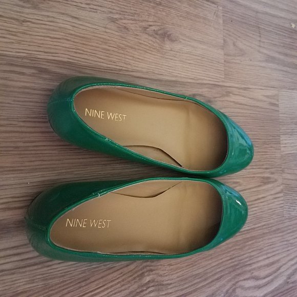 NINE WEST LADIES GREEN FLATS - Picture 6 of 6